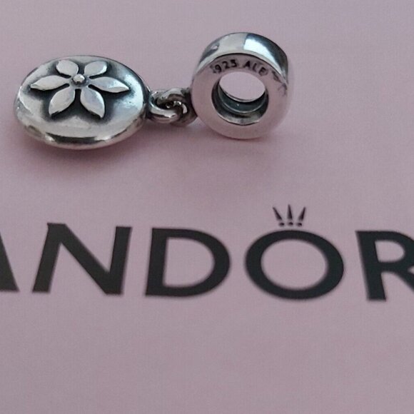 Auth PANDORA *RETIRED* Sterling ENGRAVABLE BREAST CANCER LUCERNE FLOWER 790522 - Picture 7 of 10